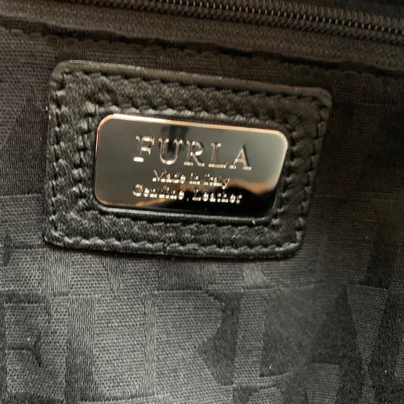 Beautiful black and white FURLA designer clutch - Picture 3 of 4